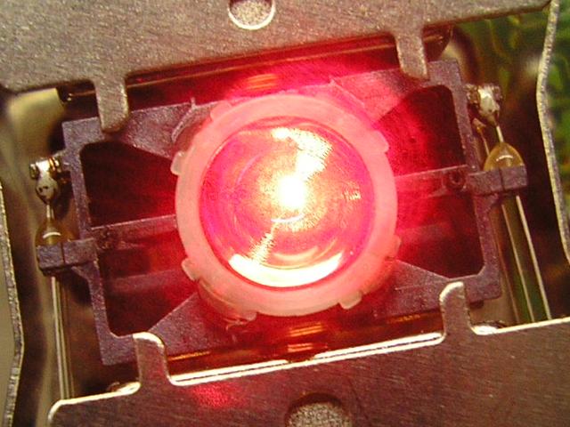 Red laser diode in read mode